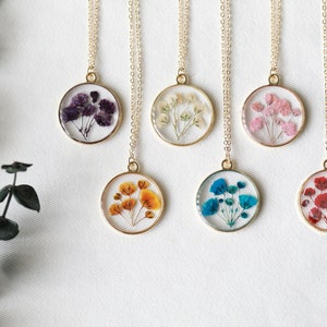 Pressed Flower Baby&#39;s Breath Circular Necklace| 925 Sterling Silver Real Flower Resin Necklace| Handmade Botanical Jewelry Birthday Gift