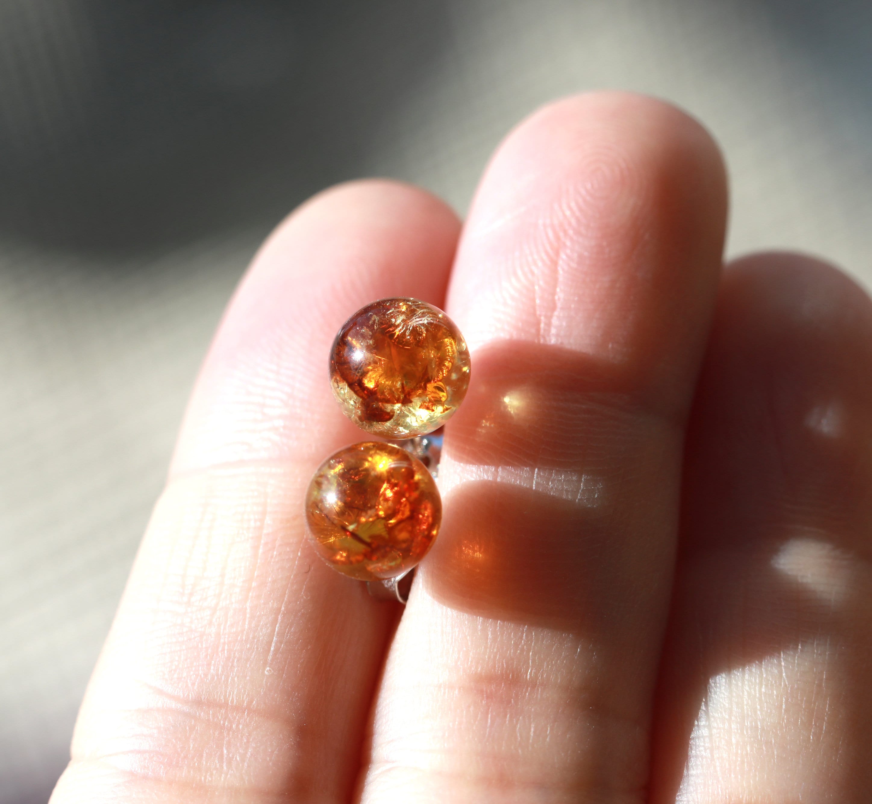Orecchini A Sfera In Argento Sterling 925 Con Ambra Baltica – Fiore Rotondo, Colore Cognac