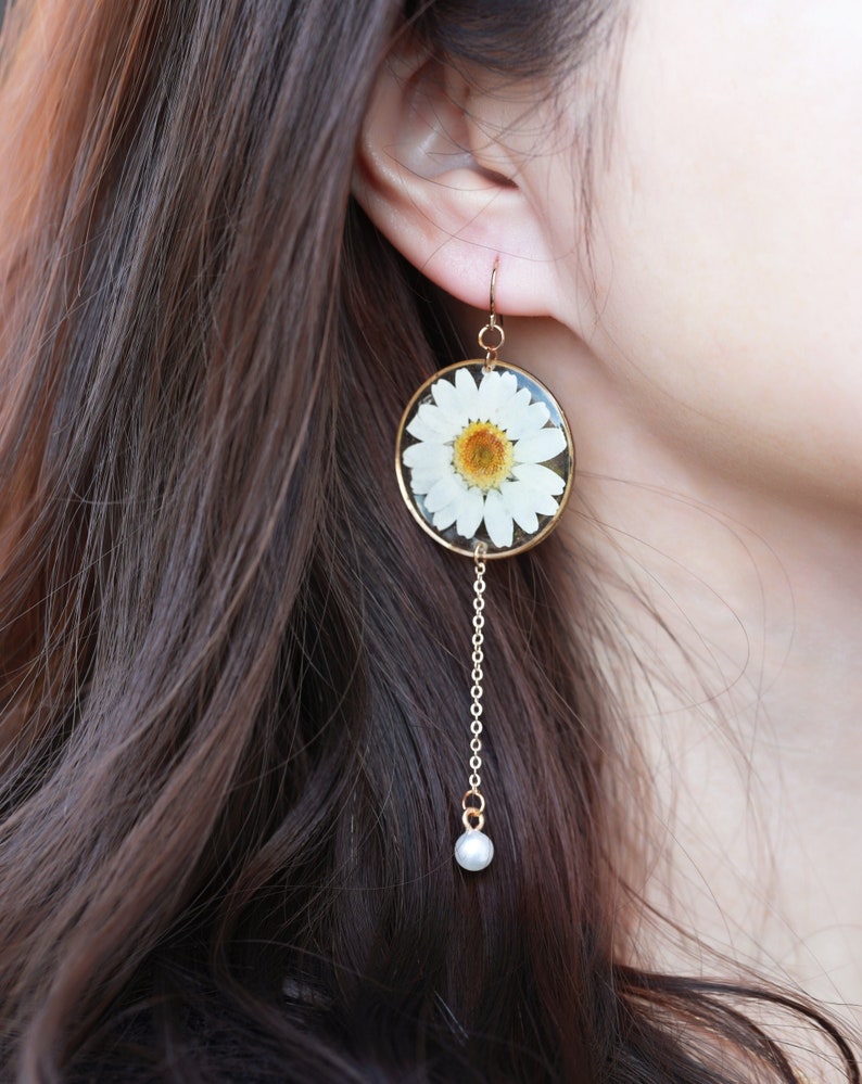 Handmade Pressed Daisy Earrings Dried Flower Daisy With Pearl Dangle Earrings Resin Flower Earrings image 1