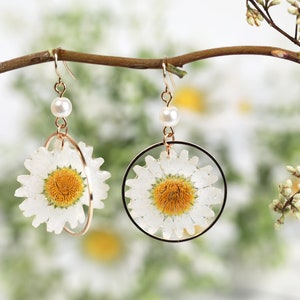 Handmade Pressed Daisy Earrings Dried Flower Daisy With Pearl Dangle Earrings Resin Flower Earrings Short