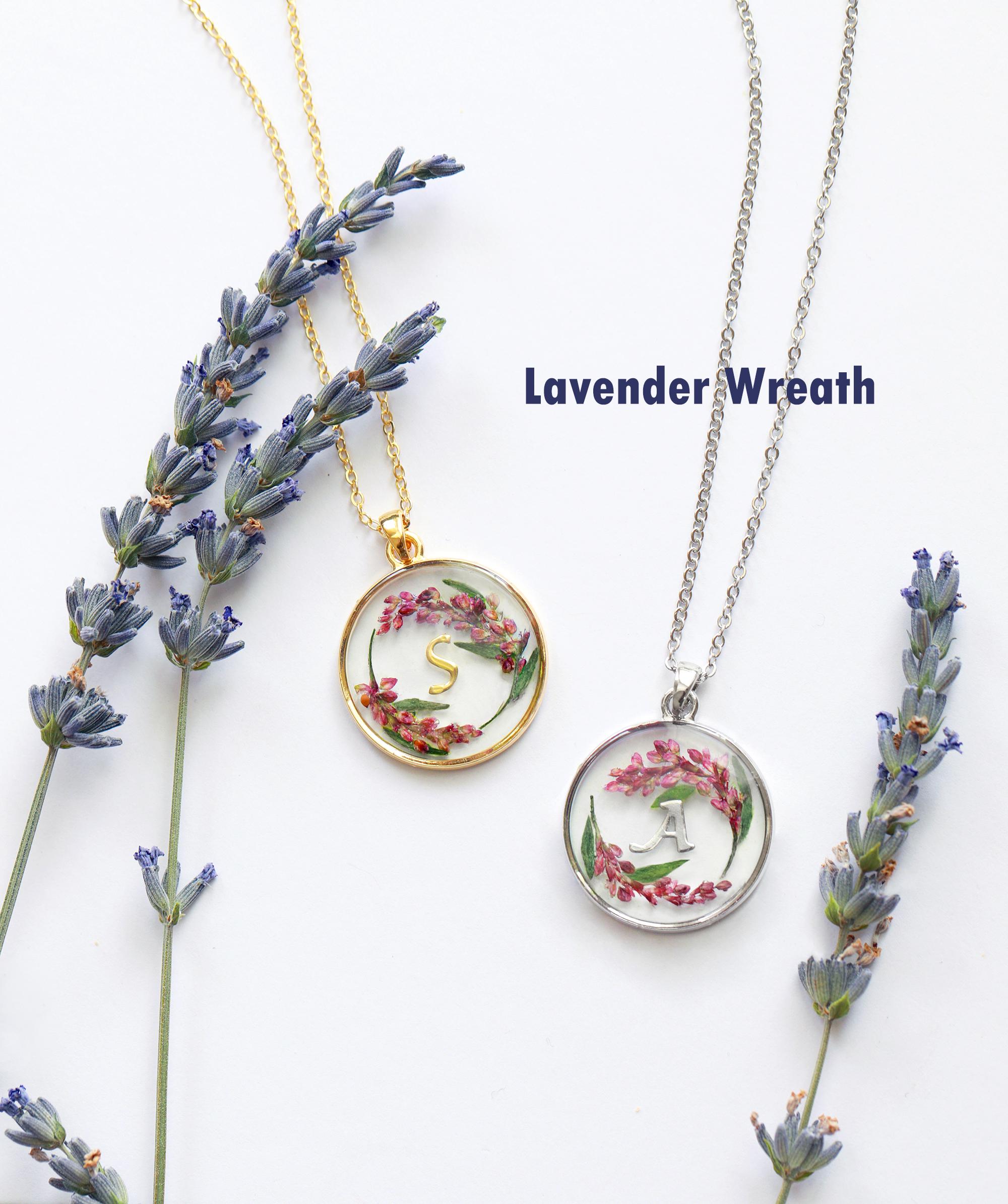 クリスマスリースのヘアゴム✿ボルドー ハンドメイド レジン 押し花 ネックレス UVレジン】クリスマスカラーのヘアゴム♡ - YouTube