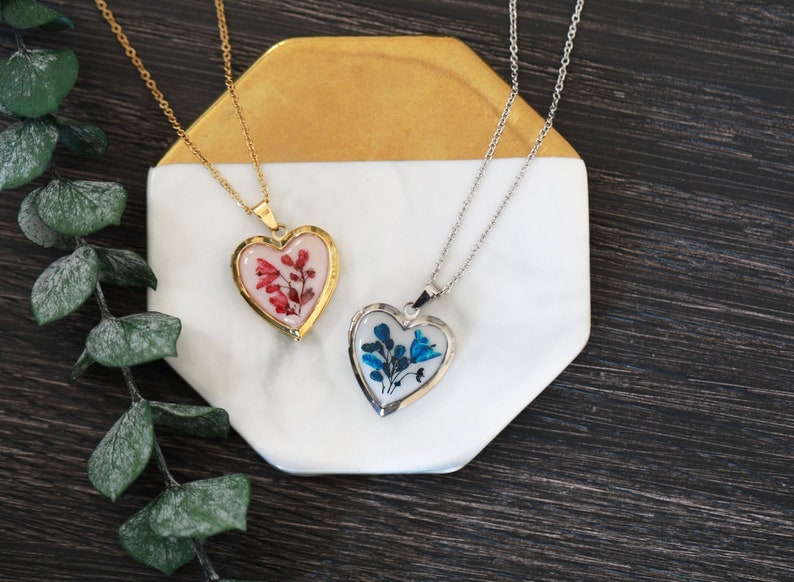 Handmade Pressed Flower Stainless Steel Heart Locket Necklace Floral Locket with Photo Necklace Personalized Gift Mother's day gift image 2