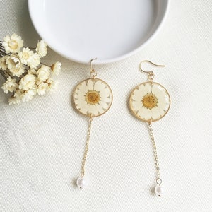 Handmade Pressed Daisy Earrings Dried Flower Daisy With Pearl Dangle Earrings Resin Flower Earrings image 3