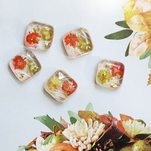 Handgemachte Mini Ahornblätter Quadrat Ohrstecker | Gepresste Blumen Harz Ohrringe | Botanischer Schmuck