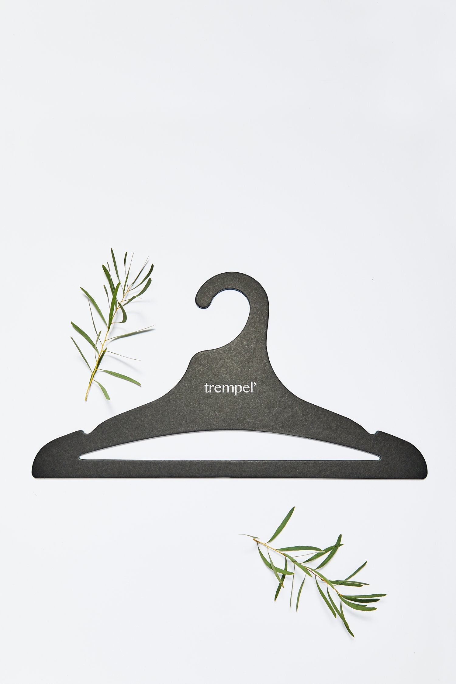 Eco-Friendly Hangers - Sustainable Clothing Hangers - ( r e ) ˣ