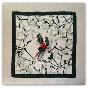 Hermes Hankachi Handkerchief Gift Set Jacquard D'H Gris Clair Rose Cla –  Mightychic
