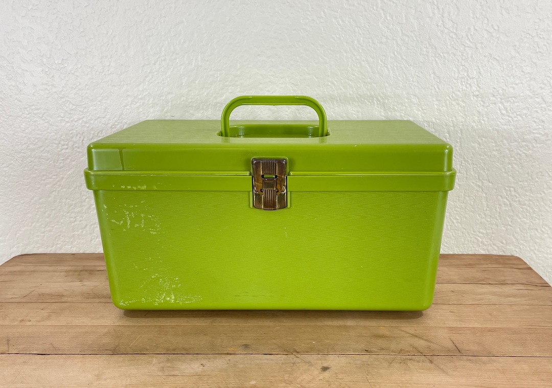 Bright Green Plastic Sewing Box by Wilson Mfg Wilhold No Tray Wilson