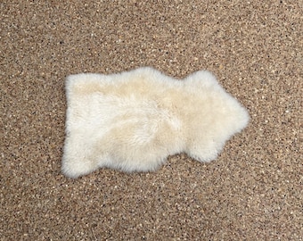 Ikea Sheepskin Rug, Used 1 Piece Sheepskin Wool Rug Ivory Off White -  16" X 28"