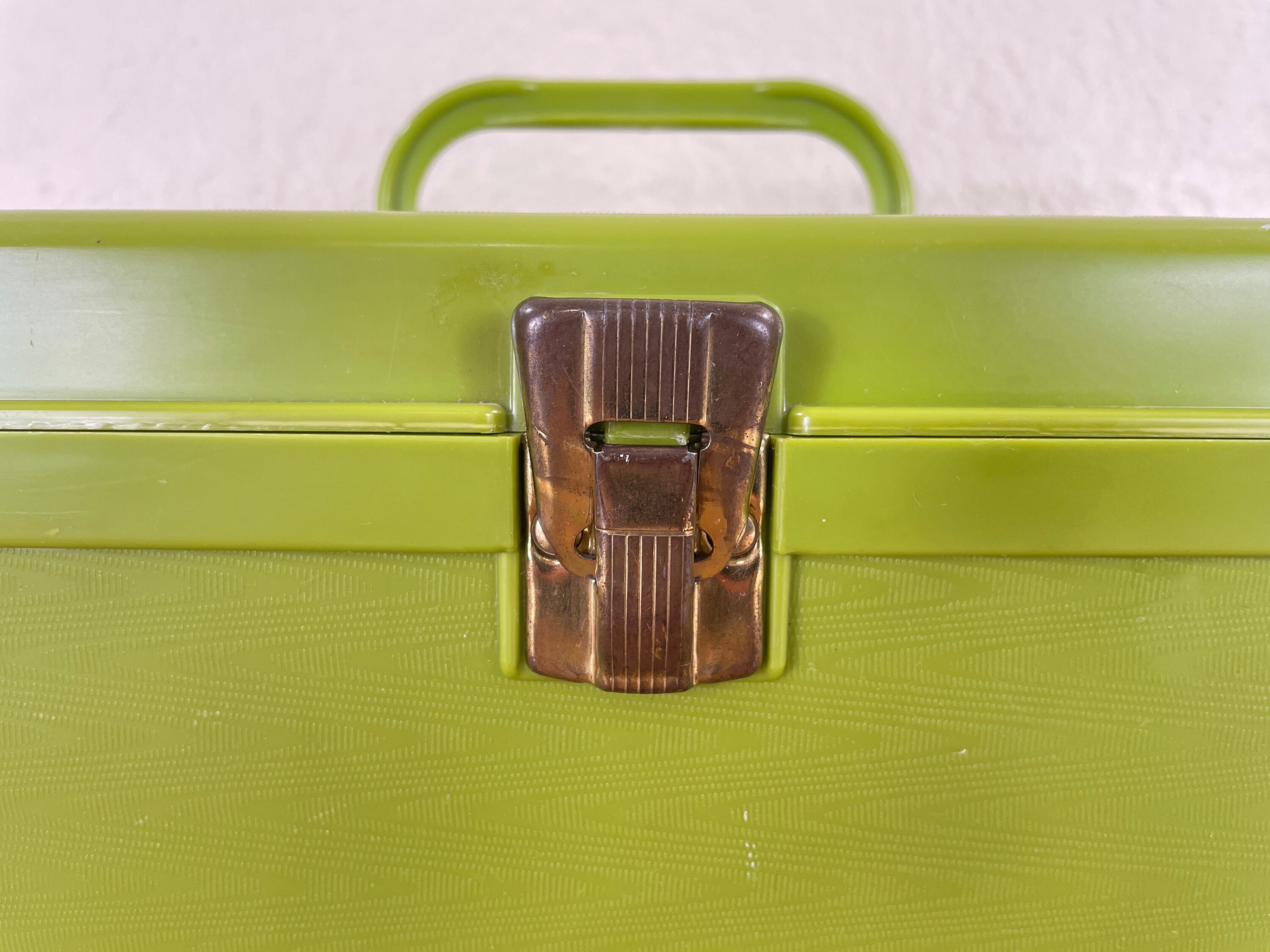 Bright Green Plastic Sewing Box by Wilson Mfg Wilhold No Tray Wilson