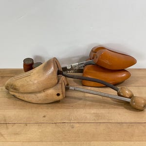 CHOICE - Vintage Wood and Metal Shoe Trees / Stretchers, Adjustable Florsheim or Formwell Size 10 / Large