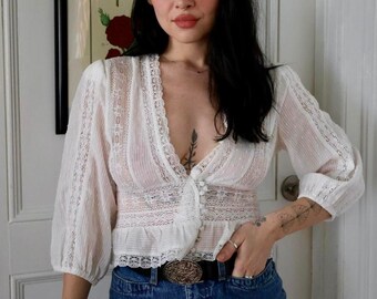 white coquette cropped embroidered blouse