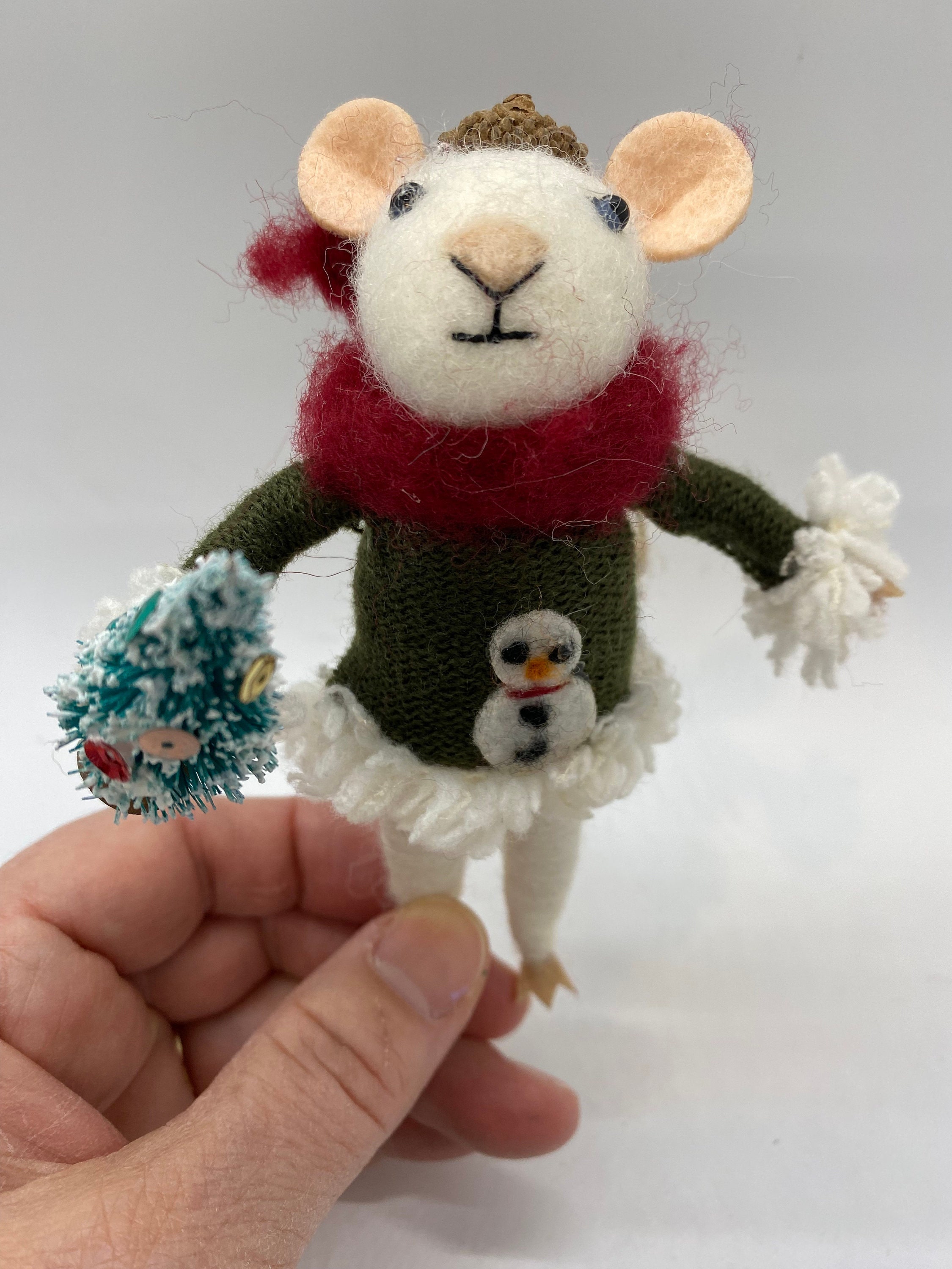 Wool Felt Mice with Heart Ornament – Sugar and Bruno