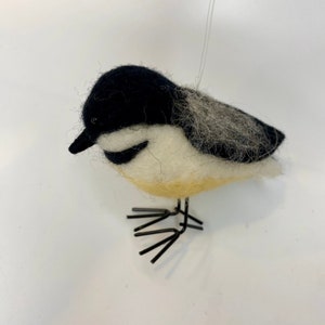 One Chickadee Felt Bird hanging or sitting ornament, Great all year decor or gift for a bird lover! "Chick a dee dee dee"