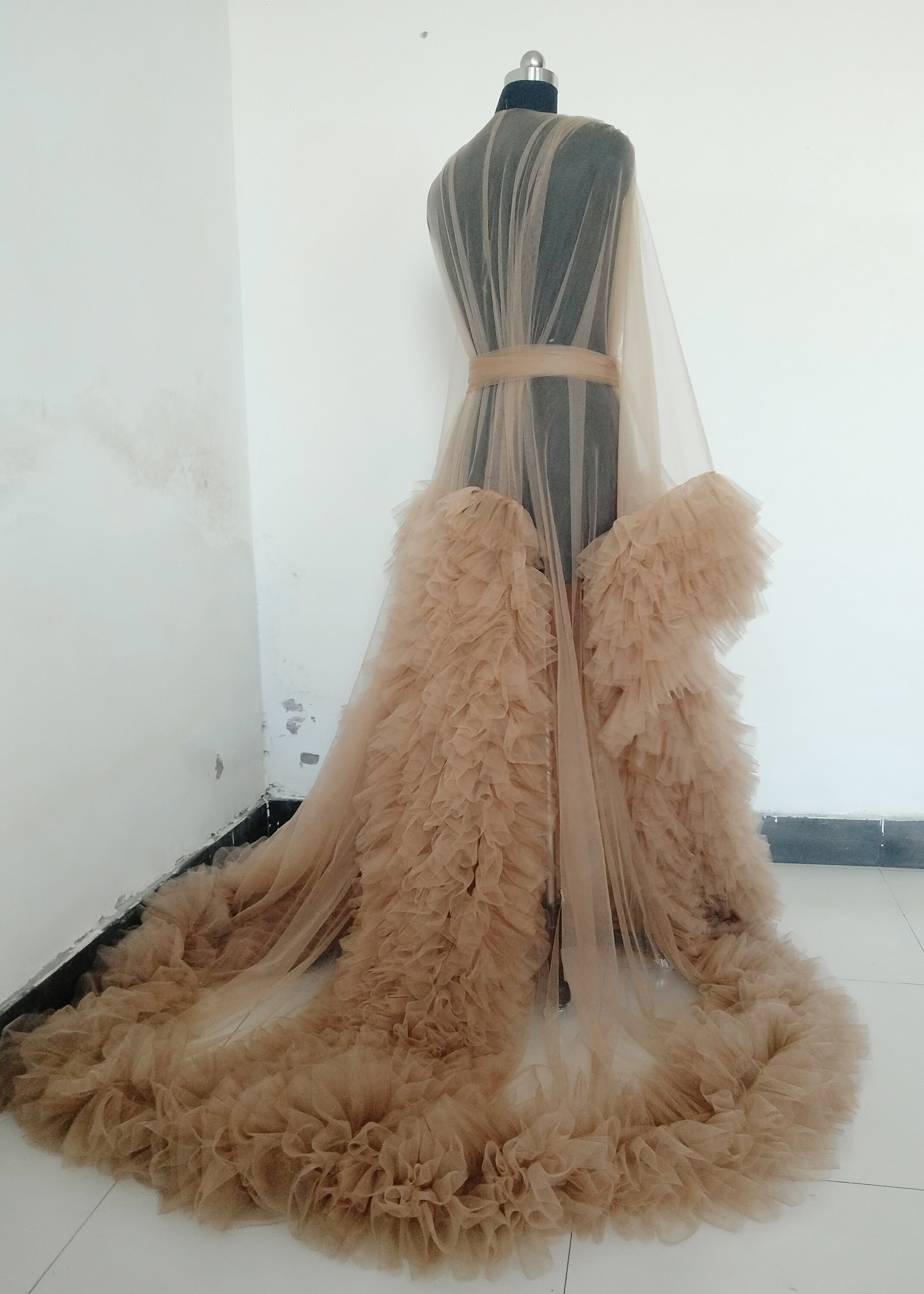 ruffle robe for maternity shoot