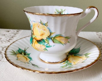 Paragon Yellow Peace Rose Teacup & Saucer, Yellow Rose signed by artist