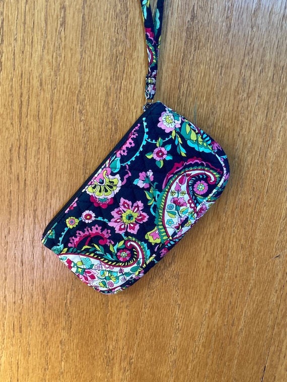 Vera Bradley Wristlet, Petal Paisley Retired Patte