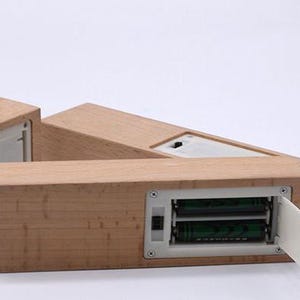 Base luminosa in legno massello di design rettangolare, ornamento con luce notturna a LED, base in legno chiaro, alimentazione a batteria