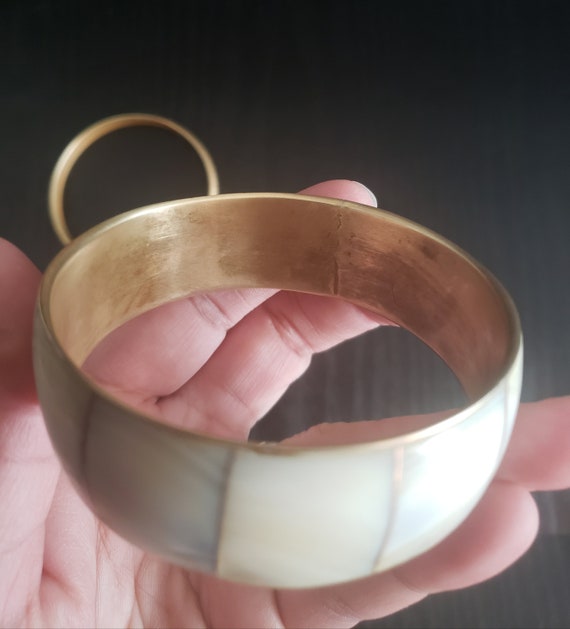Wide Mother of Pearl Bangle and Thin Brass Bangle… - image 4