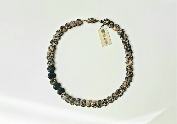 Friendship Collection Flat Round Agate Necklace - image 2