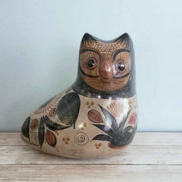 Mexican Collectible Hand Painted Folk Art Tonala Owl Figure