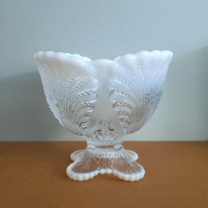 Mosser Clear/White Opalescent Beaded Shell Glass