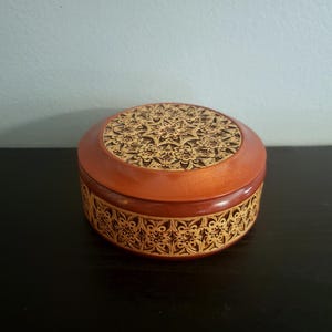 Wooden Russian Trinket Box with Ornate Inlaid Birch Bark