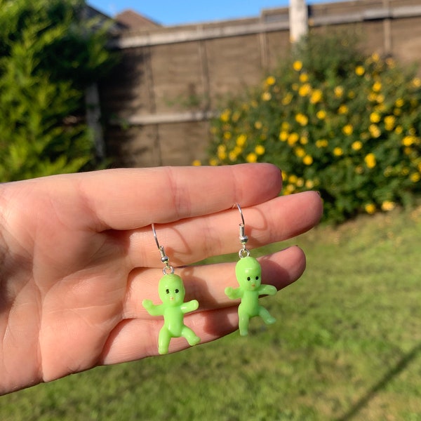 Cadeaux boucles d'oreilles funky vert citron de l'an 2000 pour bébé, cadeau poupée enfant dessin animé excentrique funky bizarre fou drôle lgbt