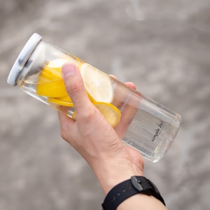 Gift Guide -RINBO leak-proof glass water bottle with sleeve | for hot & cold