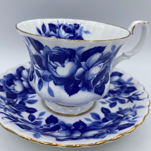 Royal Albert "Aristocrat" tea cup and saucer circa 1950