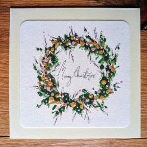 Handgemalte Weihnachtskarte, eleganter Weihnachtskranz, Original Aquarell Illustration, mit luxuriösen Akzenten in Gold und Rosa