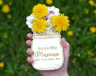Tarjeta con ramo de flores de madera. Ramo de flores de madera para el Día de la Madre. Regalo personalizado para el Día de la Madre.