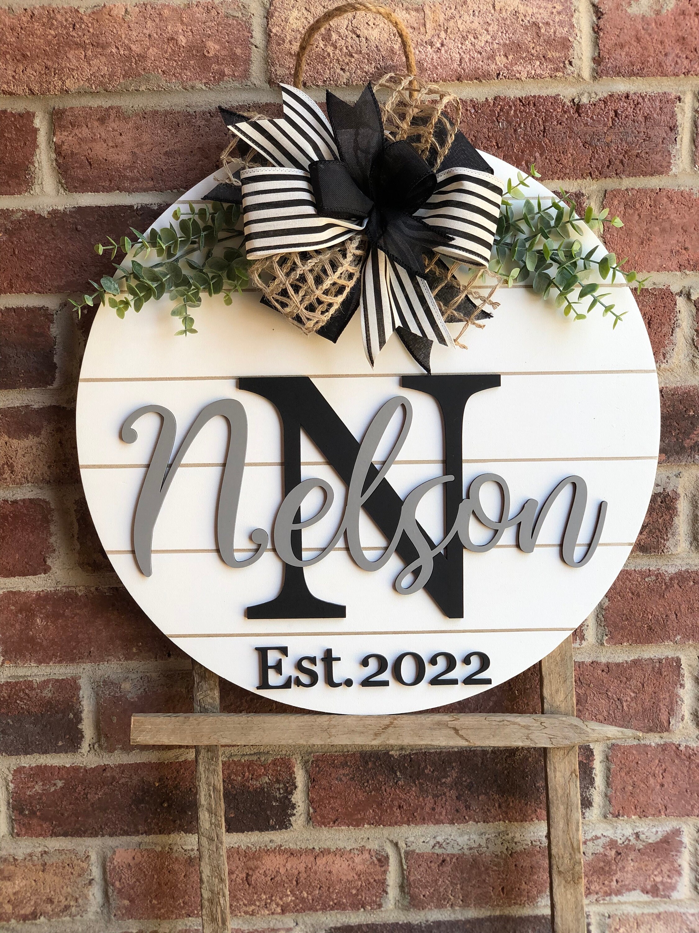 Front Door Decor, Personalized Door Hanger, Family Name Door Hanger, 3D Lettering, Family Name Sign, Porch Decor, Wood Round, Wedding Gift