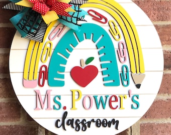 Personalized Wooden Round Door Hanger for Teacher's Classroom, Rainbow Design, Teacher Gift, Classroom Decor, Teacher Gift Appreciation