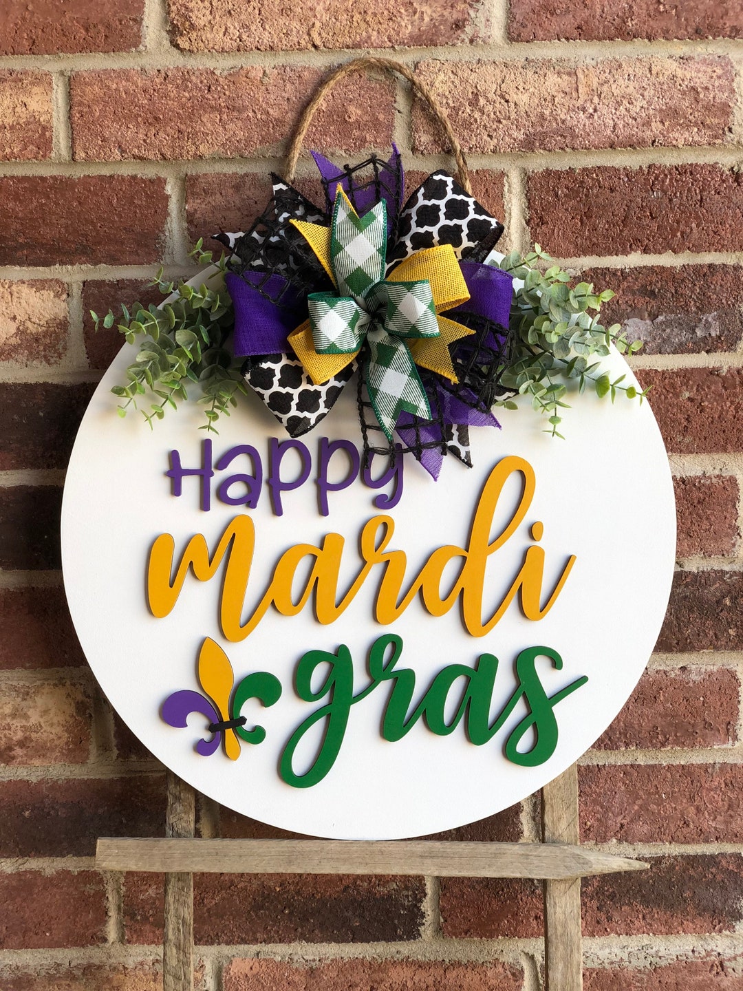 Mstriggahappy - Here is the Mardi Gras tree we decorated