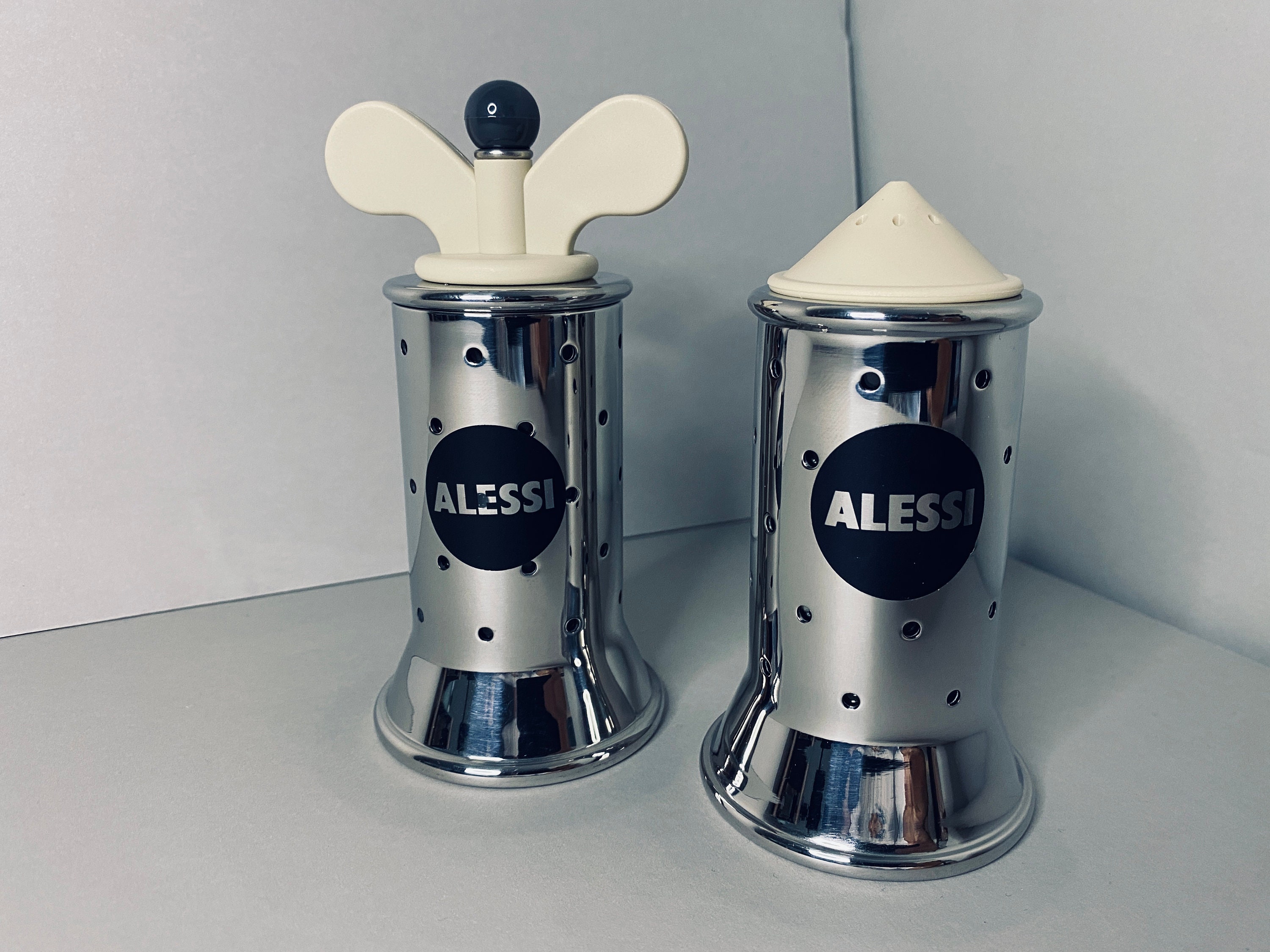 alessi michael graves salt and pepper
