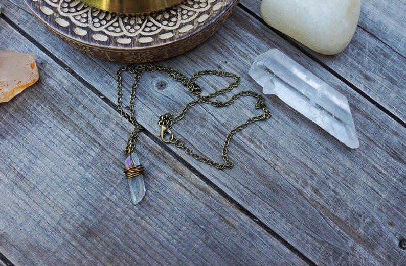 Dainty Quartz Point Necklace