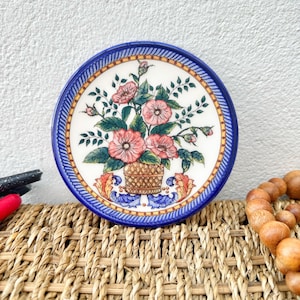 Spanish Ceramic Wall Plate: Floral Design, 12cm Decorative Hanging Plate
