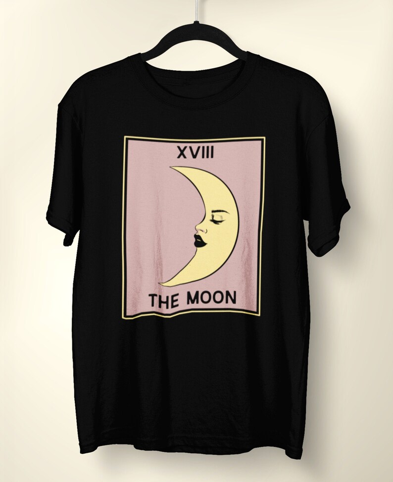 Crescent Moon Tarot Woman T-shirt image 0