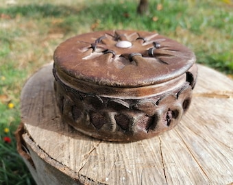 Embossed Leather Round Box, Vintage Jewelry Storage, Trinket Box