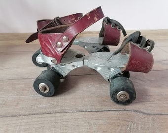 インテリア雑貨ヴィンテージ昭和レトロ　ディスプレイ古道具ローラースケート 昭和レトロ ローラースケート ビンテージ アンティーク レトロ