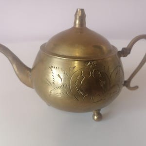 Small brass teapot, Brass tea pot, Vintage coffee pot, Brass kettle, Rustic kitchen decor, Retro tea kettle, Country decor, Gift idea