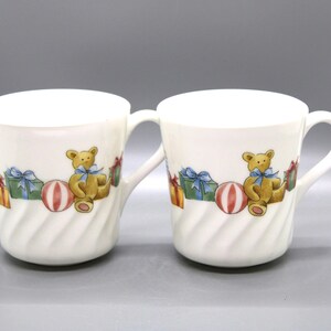 Vintage Bear Christmas Cups Corning Ware Corelle Holiday Magic Mug Set Of 2 Teddy Bears & Presents Swirl Milk Glass Free Priority Shipping
