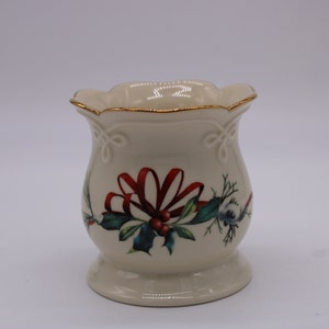 Vintage Lenox Winter Greetings Small Scallop Vase, Catherine McClung Holiday,Beautiful Holly, Berries, Ribbon And Pine On Cream Colored Vase