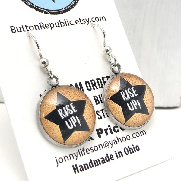 Rise Up Earrings Gold with Black Star