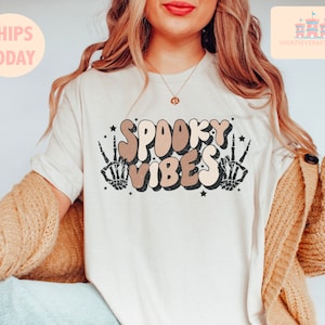 Spooky Vibes Sweatshirt, Halloween Shirt, Halloween Vintage Sweatshirt ,Halloween Retro Shirt, Funny Halloween Shirt, Spooky Vibes Shirt
