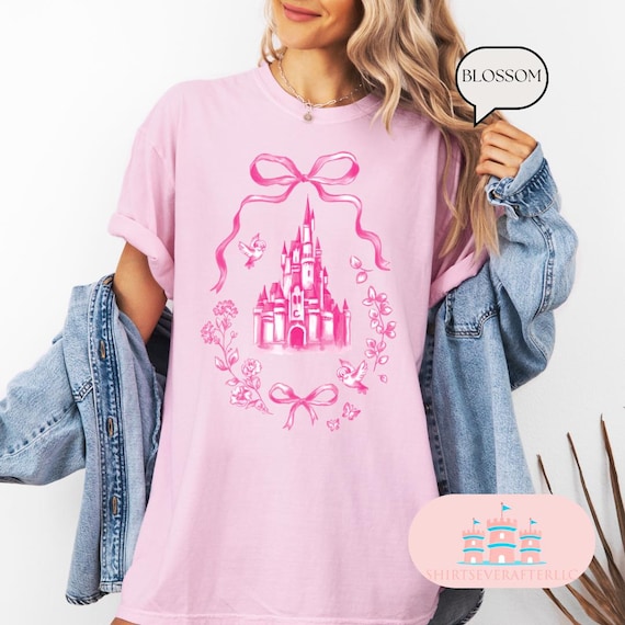 Magic Kingdom Princess Bow Shirt For Women - Coquette Style Oversized Tee With Cute Graphic For Disney Vacations & Park Days