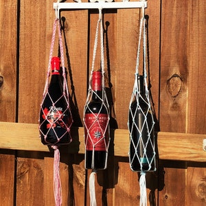 Classic wine tote