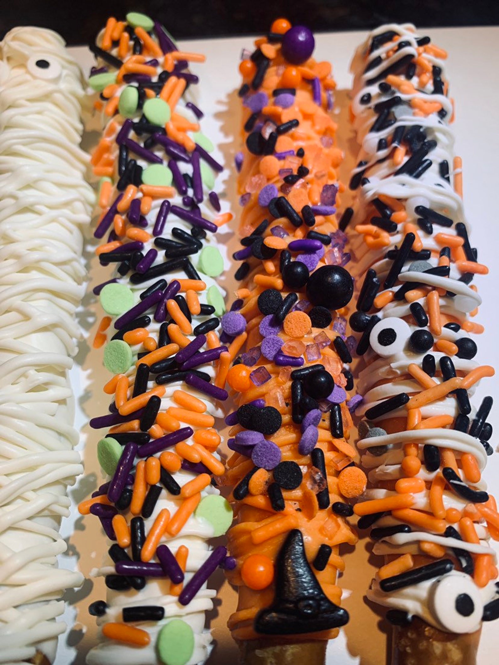 Halloween Chocolate Pretzels Ghost pumpkin chocolate | Etsy