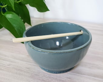 Handmade Ceramic Ramen Bowl: Wheel Thrown Stoneware Noodle Bowl