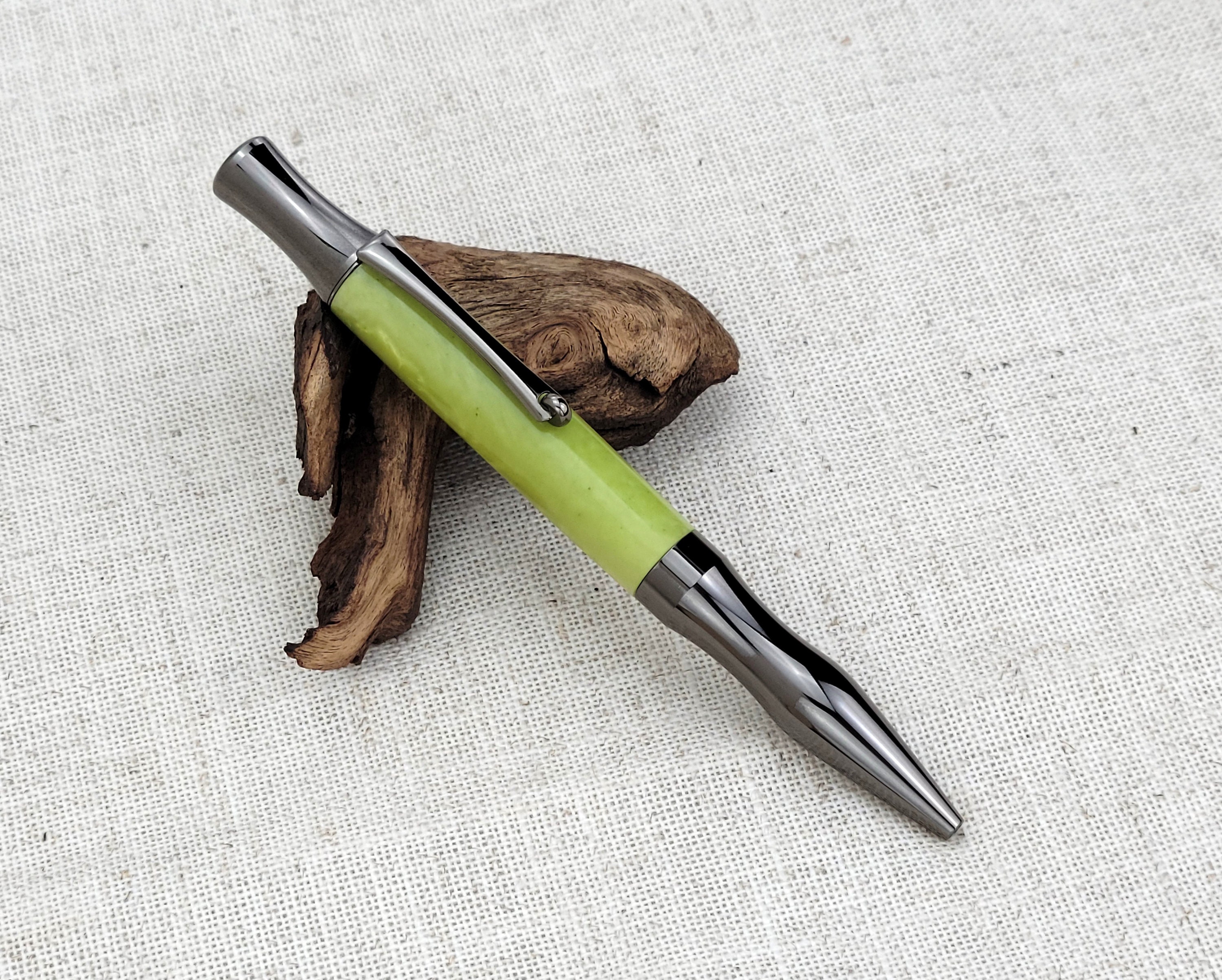 WoodRiver - Elegant Beauty Rollerball Pen Kit - Chrome & Gunmetal